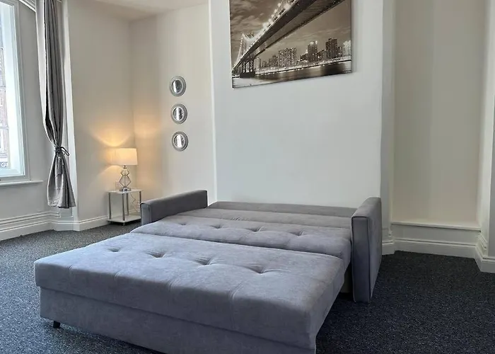 1 Bed Central Newark Flat 1St Floor