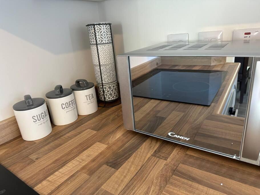 1 Bed Flat 1st Floor Apartment *